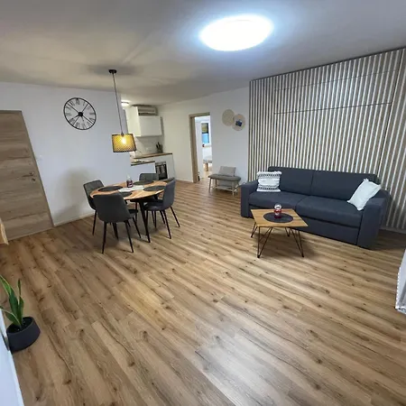 Apartma Guide 360 Apartment *