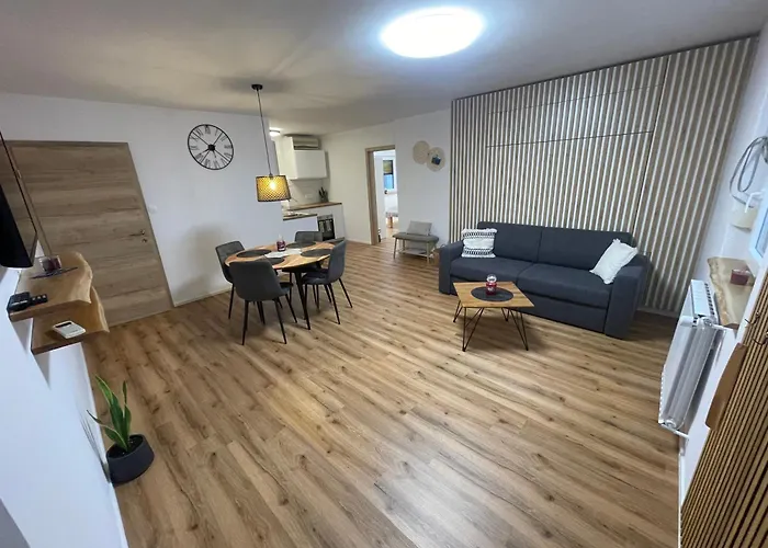 Apartma Guide 360 Apartment *